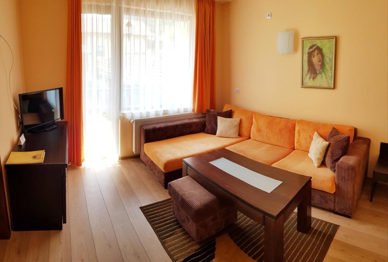 Family Hotel Chiflik Hills Εξωτερικό φωτογραφία