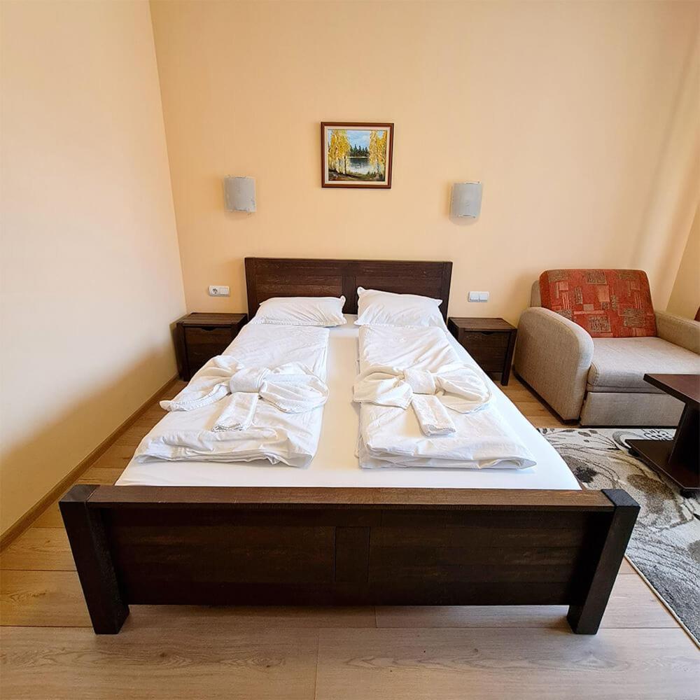Family Hotel Chiflik Hills Δωμάτιο φωτογραφία