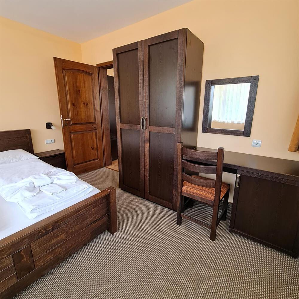 Family Hotel Chiflik Hills Δωμάτιο φωτογραφία
